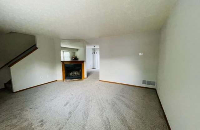 Very nice 2 bedroom, 2.5 bathroom townhome in Westerville schools for rent!! Gallery 4