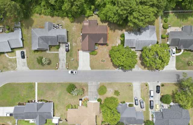 961 Castlewood Drive Gallery 2