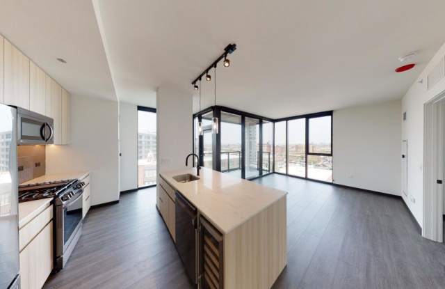 1266 West Randolph St. photos photos