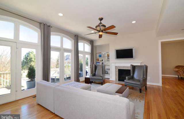 23024 MINERVA DRIVE Gallery 4