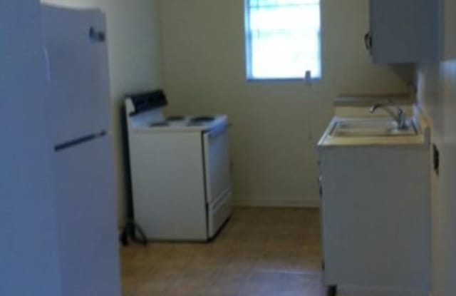 Carolyn Apartments - 1560 Varsity Drive, Raleigh, NC 27606