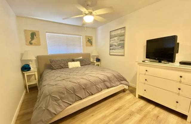 1906 West Oceanfront Gallery 3
