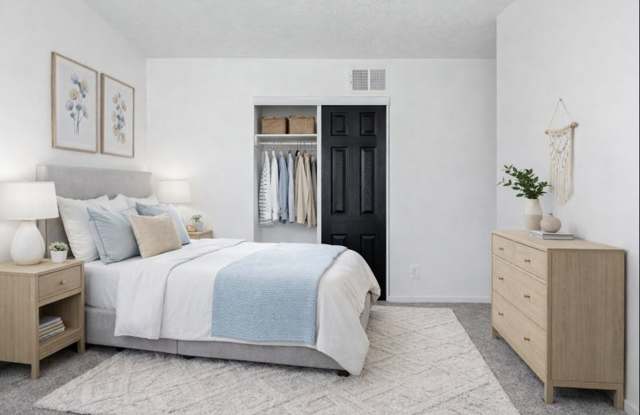 Ready to Move-in November? Apply Now and Secure this 3BR - 1.5BA Townhome! Gallery 2
