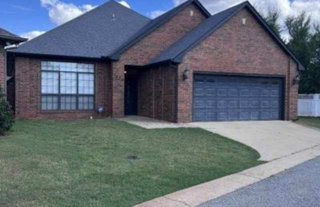 1226 N Canyon Way photos photos