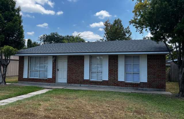 3 Bedroom, 1.5 Bathroom, Brick Home with yard and Storage Building - 118 Sorority Drive, Lafayette, LA 70506