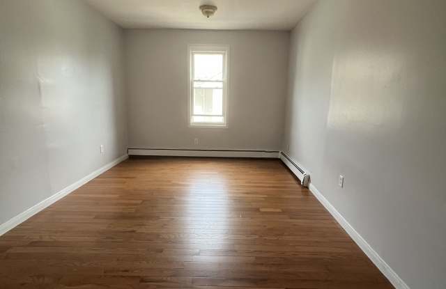 166 Chancellor Avenue Gallery 3