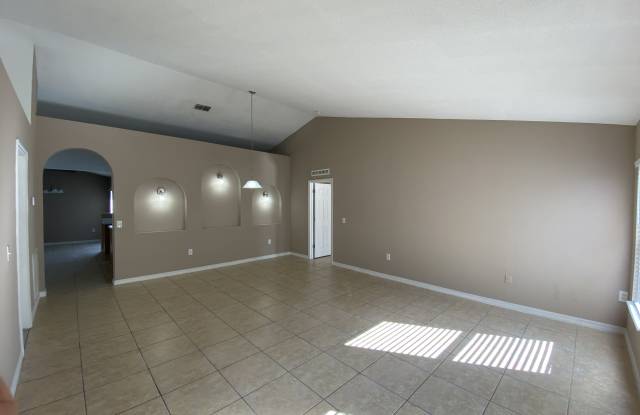 846 Grantham Dr Gallery 4