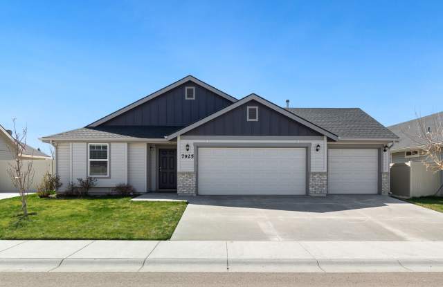 Great Nampa Rental with 3 car garage photos photos