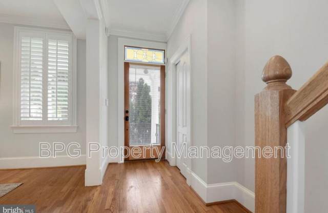 431 Manor PL NW Gallery 4