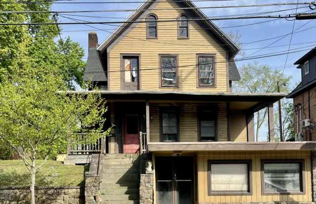 245 Washington Street unit: 2Nd Fl photos photos