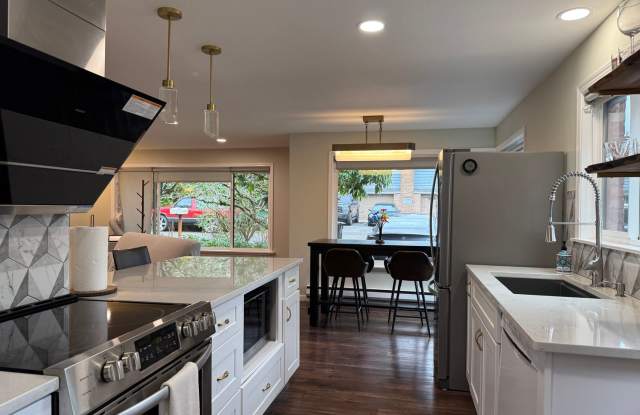 CLICK "REQUEST A TOUR" NOW! photos photos