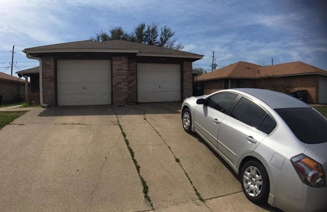 6835 S Creek Drive - 6835 S Creek Dr, Fort Worth, TX 76133