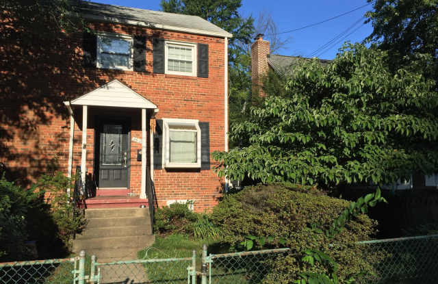 2604 N WINCHESTER STREET - 2604 North Winchester Street, Arlington, VA 22213