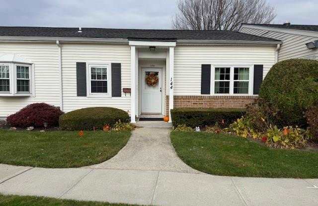 144 Harbor S - 144 Harbor South, Amityville, NY 11701