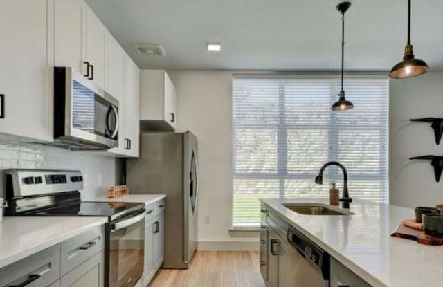 19511 Babcock Rd Gallery 2