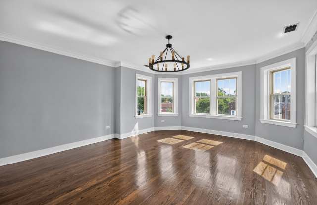 1101 S OAK PARK Avenue Gallery 3