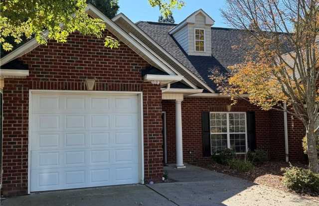 2061 Salisbury Square - 2061 Salisbury Square, Winston-Salem, NC 27127