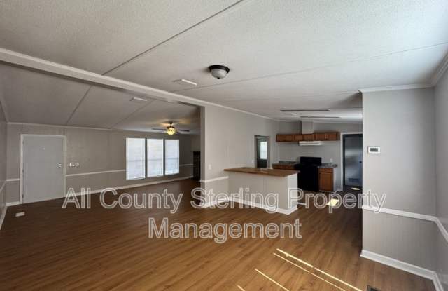 579 SE Baker Avenue photos photos