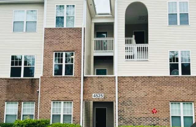 CORNERSTONE ~ RENOVATED CONDO ~ 2 BED, 2 BATH ~ LOCATION! LOCATION! photos photos