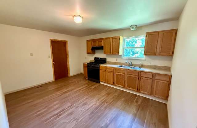 4891 Woodland Heights Gallery 3