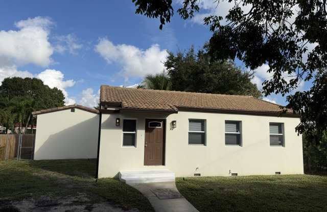 133 Truxton Dr photos photos