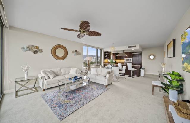 Watermark Waikiki Unit 901 w/ Panoramic Oceanviews Gallery 3