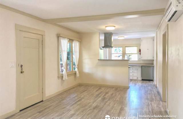 1300 North Summit Avenue Gallery 4