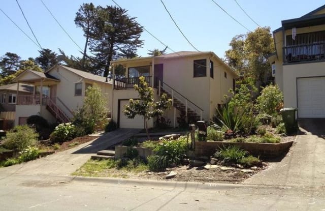 1135 Hellam Street - 1135 Hellam Street, Monterey, CA 93940