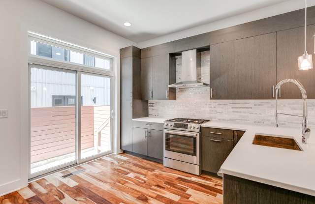 Northern Liberties Townhome with Parking photos photos