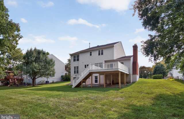 8219 CRACKLING FIRE Drive Gallery 4