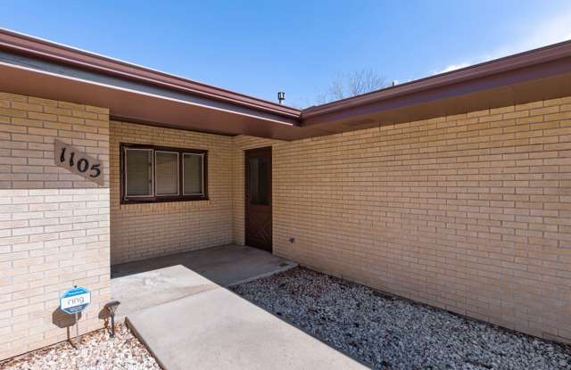 Well Maintained Side-By-Side Duplex in Parkwood Gallery 4