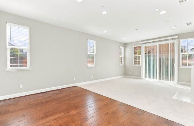 883 Blossom Rock Ln Gallery 4