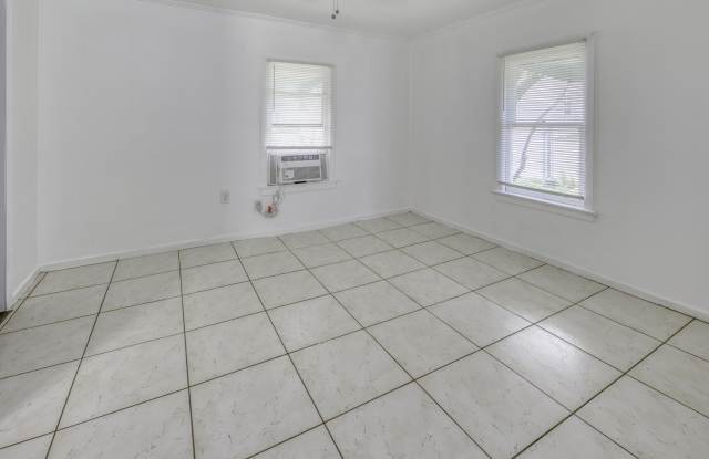 531 N B Street Gallery 4