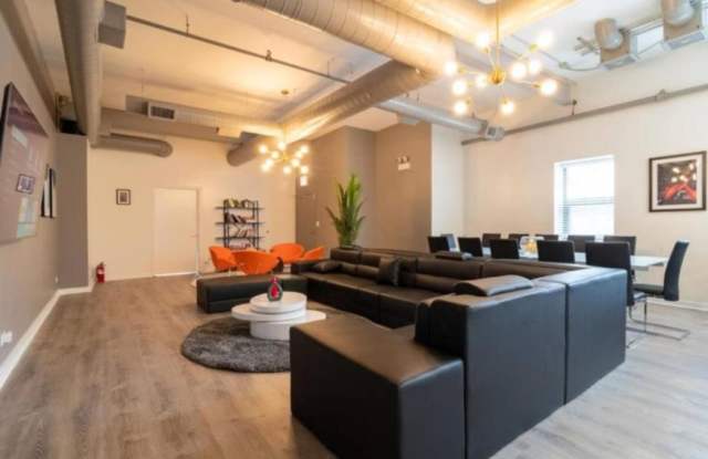 2000 South Wabash Ave. Gallery 2