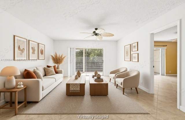 110 Lake Meryl Dr photos photos
