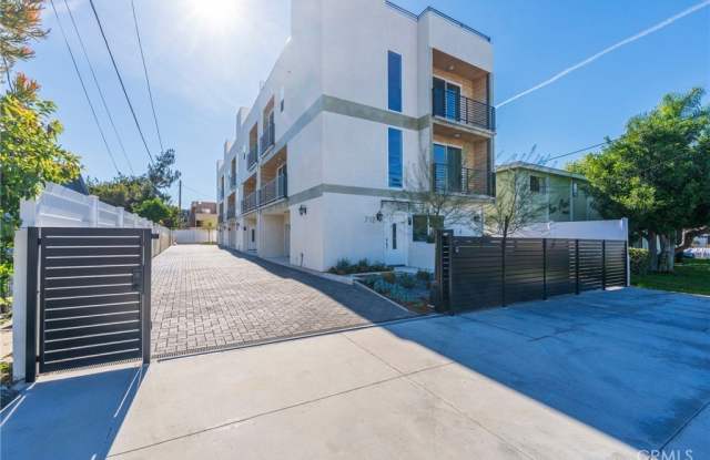 714 N Chestnut Avenue photos photos