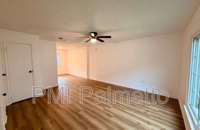 1213 Grove Park Ln Gallery 4