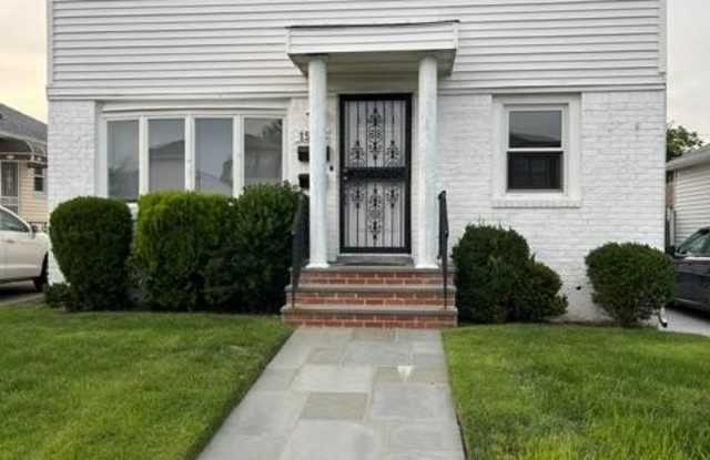 157-43 20th Avenue Gallery 2
