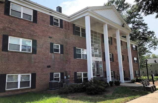 120-8 Washington St NE B9 - 120-8 Washington St NE, Leesburg, VA 20176