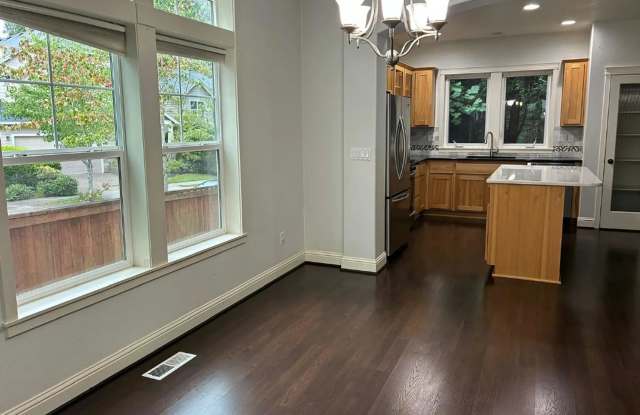 Beautiful 4 BD | 2.5 BA | Single-Family Home in Orenco | Heart of Hillsboro | Minutes to Intel, Nike, Dining & Shopping!* Gallery 4
