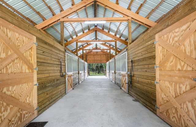 1835 Stallion Drive Gallery 2