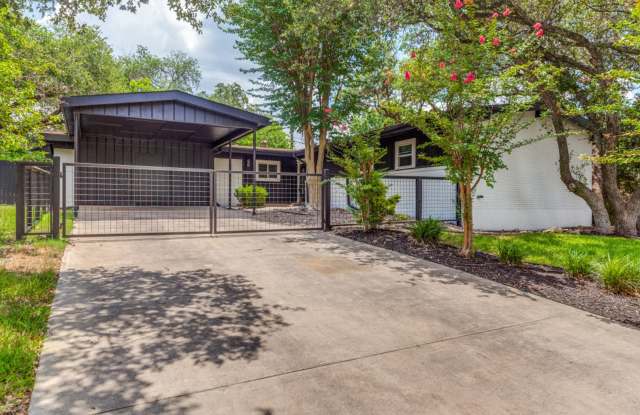 MID-CENTURY MODERN IN MACARTHUR PARK Gallery 1