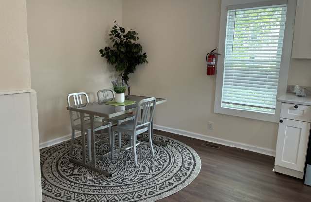 420 Klockner Road - A Gallery 3