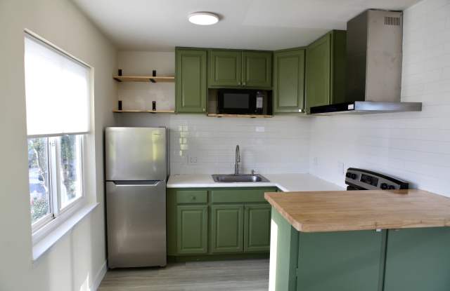 900 Toyon Drive photos photos