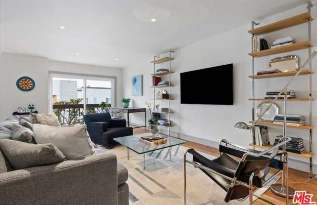 1735 N Fuller Ave - 1735 North Fuller Avenue, Los Angeles, CA 90046