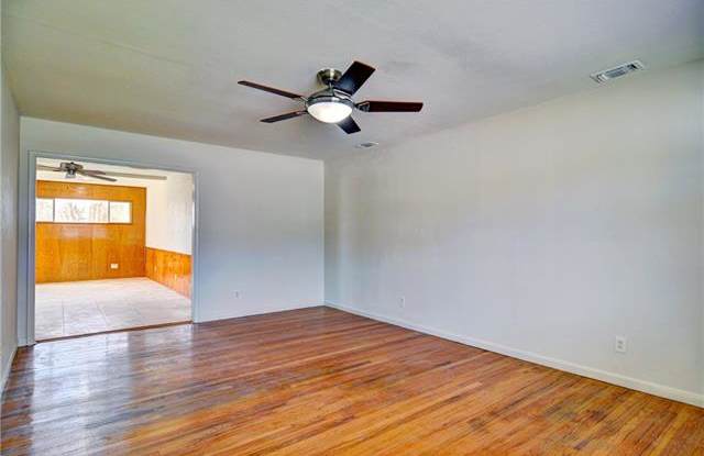 5105 Cockrell Avenue Gallery 4