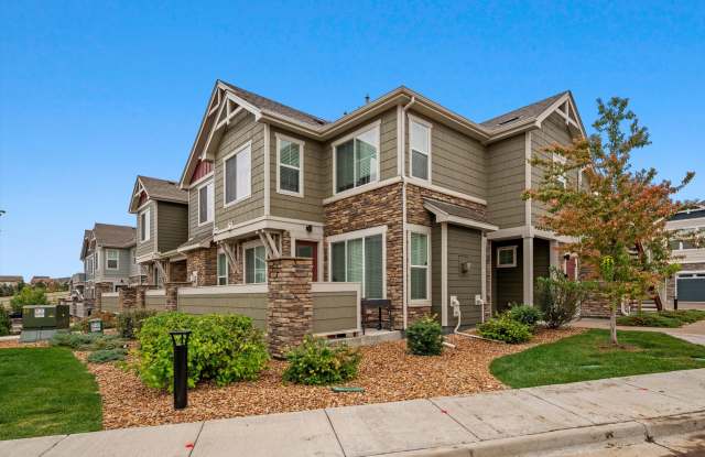 Modern Aurora 2-Bedroom Home! Gallery 3