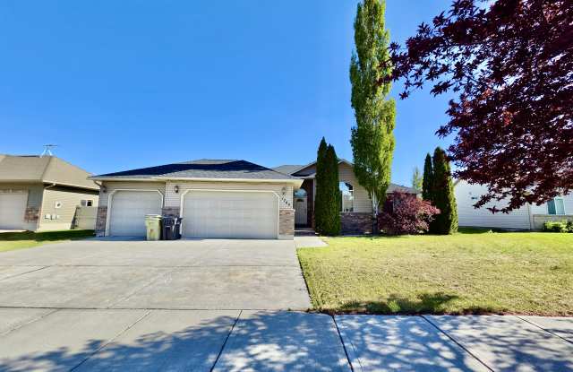 1760 Strawberry Pl photos photos