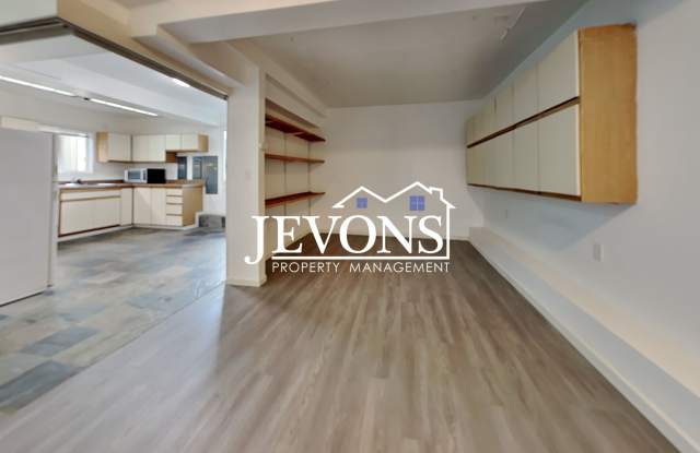 Pet-Friendly Ground-Floor 1BD/1BA Near Manitou Park - Parking & Washer/Dryer Included Gallery 2