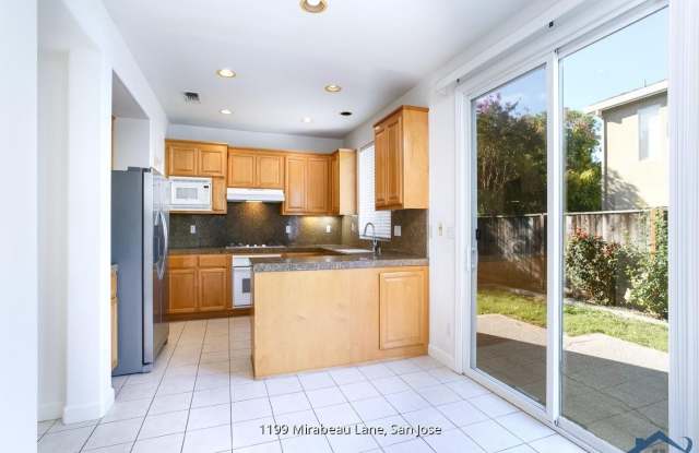 1199 Mirabeau LN Gallery 4